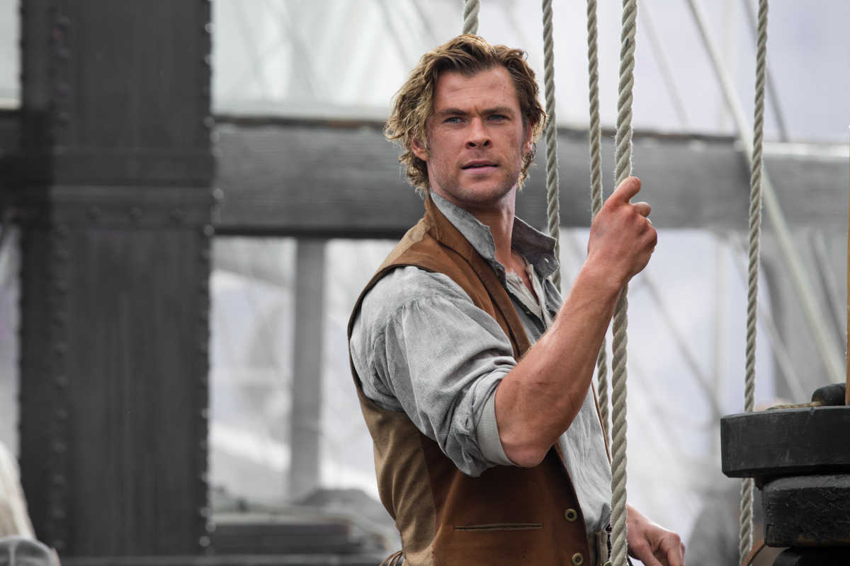 First Trailer For Ron Howard S In The Heart Of The Sea Finds Chris Hemsworth Battling A Whale