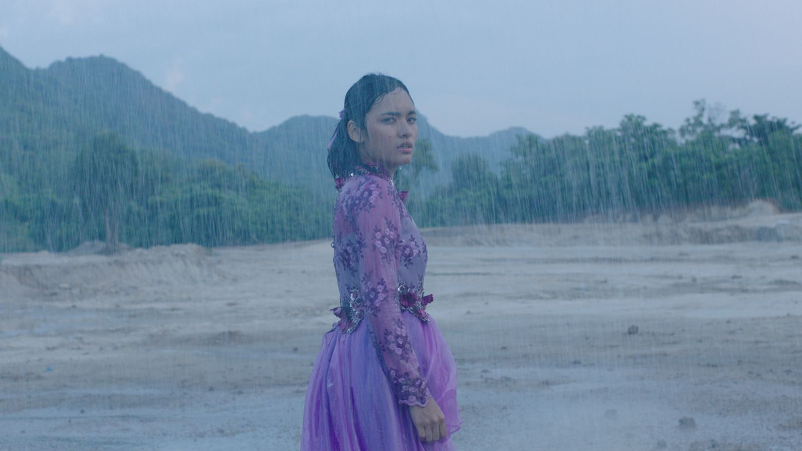 TIFF Review In Yuni, an Indonesian Girls Dreams Collide with Social Expectations photo image