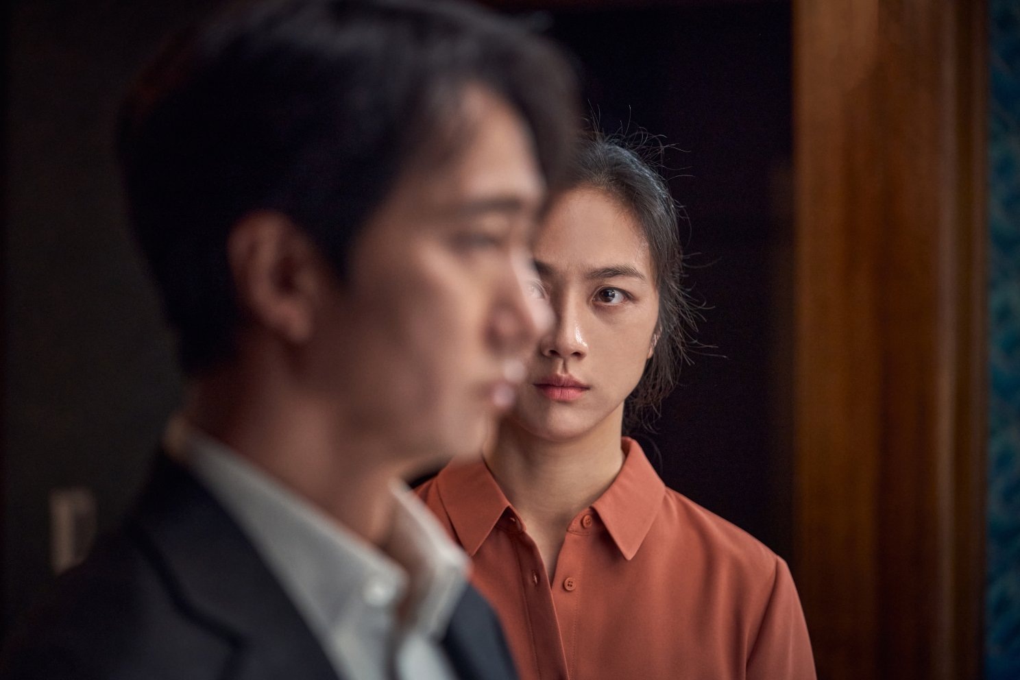 Park Chan-wook Weaves a Romantic Mystery in U.S. Trailer for Decision to Leave
