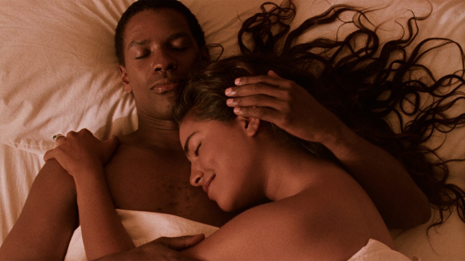 Denzel Washington and Sarita Choudhury Find Romance in Restoration Trailer for Mira Nairs Mississippi Masala