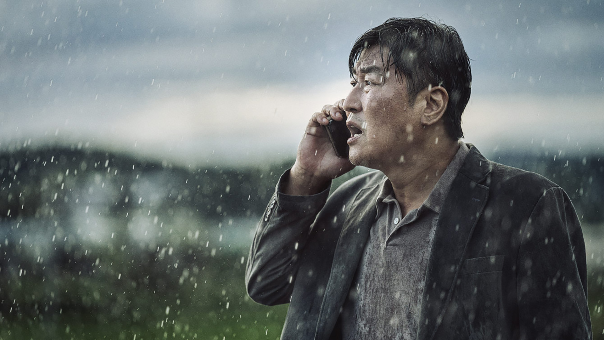 Emergency Declaration Review: Song Kang-ho Leads a Suspenseful Aviation  Thriller