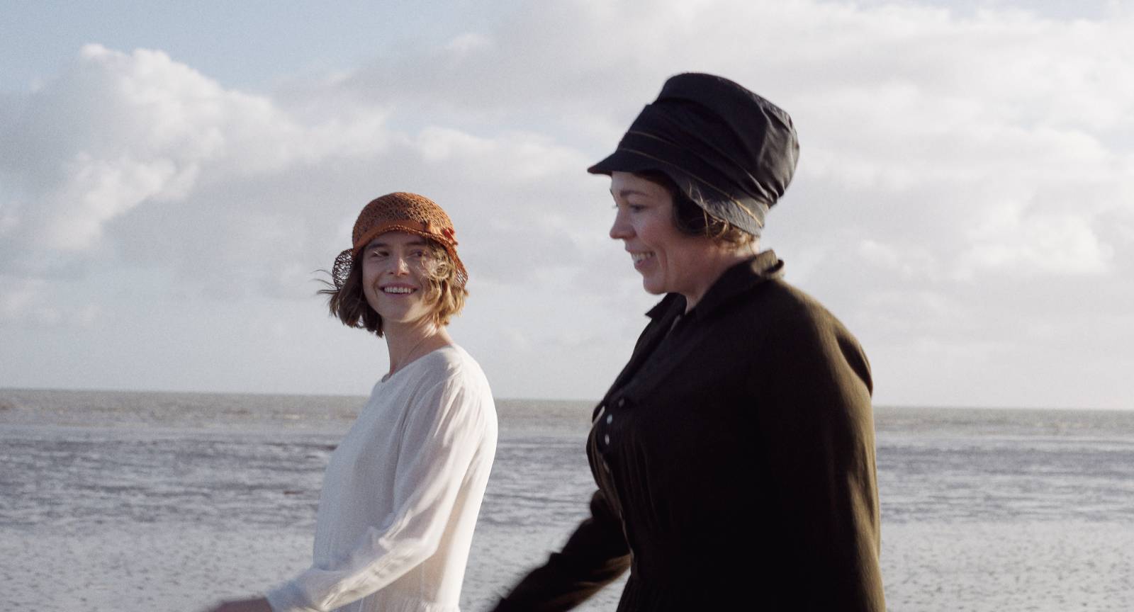 Olivia Colman and Jessie Buckley Unseal a Scandal in First Red Band ...